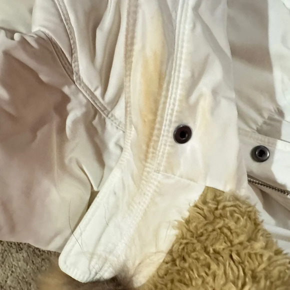 White hooded Theory puffer jacked size Medium - Picture 3 of 7